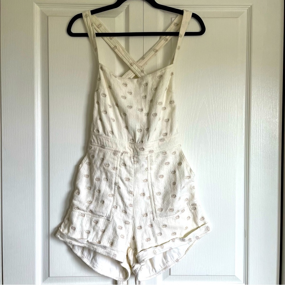 Tigerlily Women’s Buchra Crossback Romper in Bone - US 6 - Picture 4 of 13